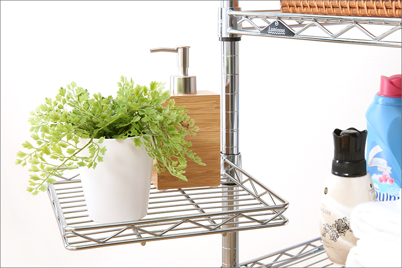 回転テーブルをスチールラックに追加