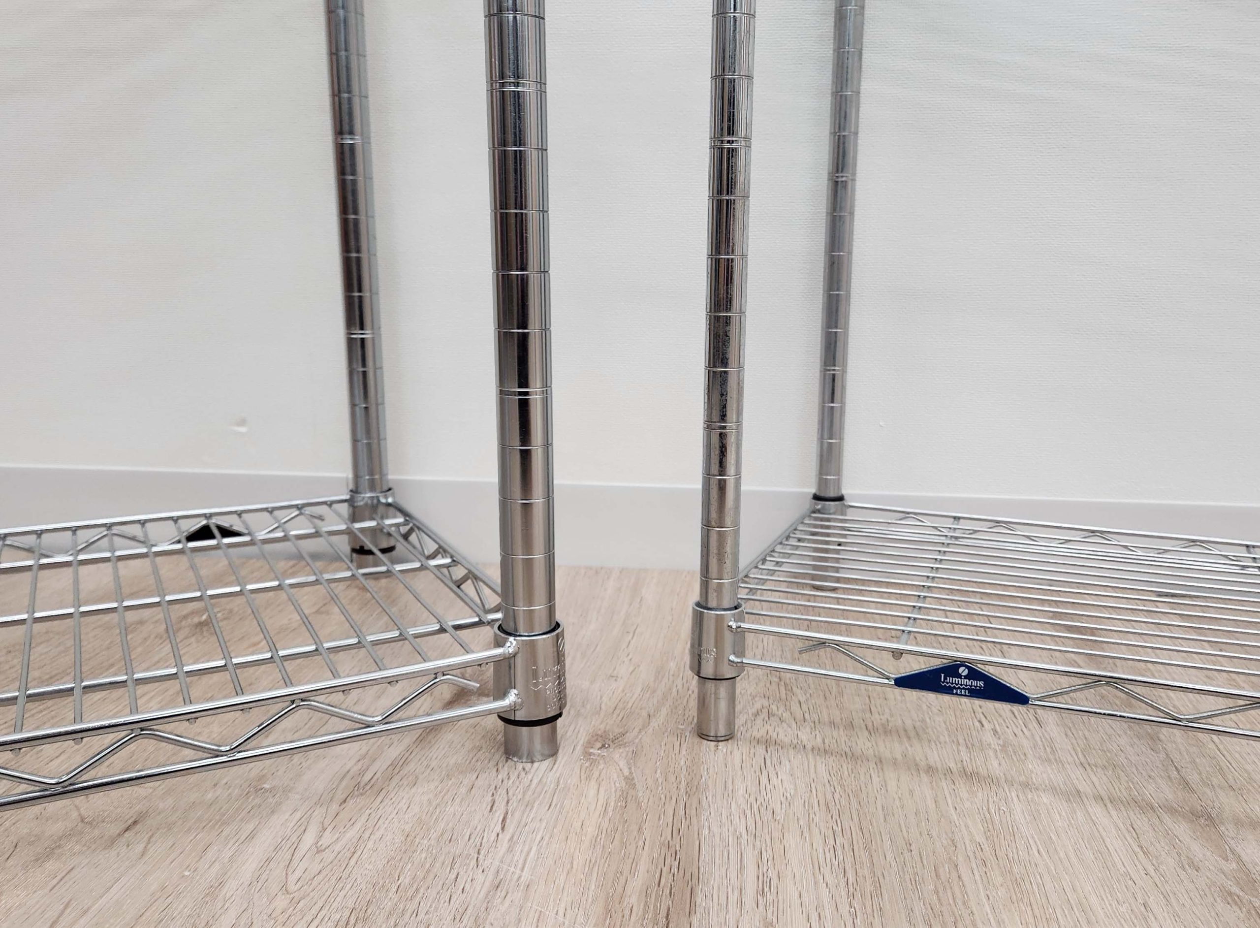 更に大幅値下げ　スチールラックのポール　まとめて東京都葛飾区までお引取希望 Luminous ルミナス スチールラック スリム 幅76x奥行46x高さ180 6段