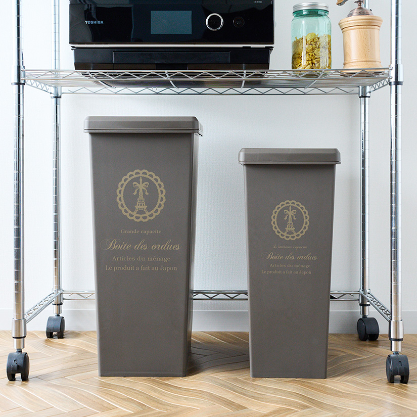 <h2>30L・45Lの2タイプをご用意</h2><p>ご家庭に合わせてお選びいただける2タイプ。高さはカウンターやラック下にぴったり設計です。</p>