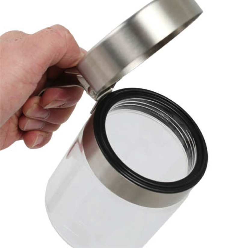 <h2>ワンタッチで開くリッド</h2><p>ワンタッチで開く蓋は、キッチンでの作業をスムーズにしてくれるでしょう。</p>