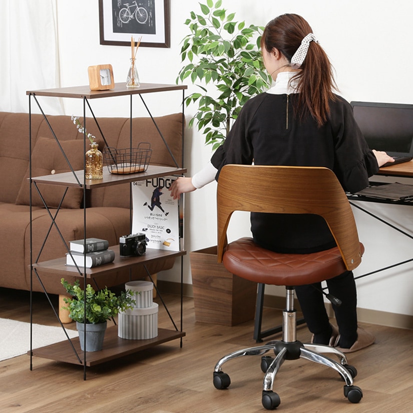 <h2>温かみのあるミドルブラウン</h2><p>やわらかい雰囲気で、どんなお部屋にも馴染みやすいミドルブラウン。</p>