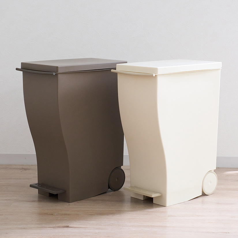 <h2>20L・33Lの2タイプをご用意</h2><p>ご家庭に合わせてお選びいただける2タイプ。お部屋や用途に合わせてお選びください。</p>